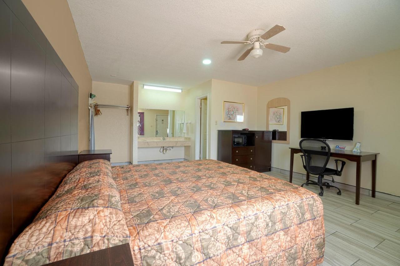 Texas Inn San Benito Near Harlingen Luaran gambar