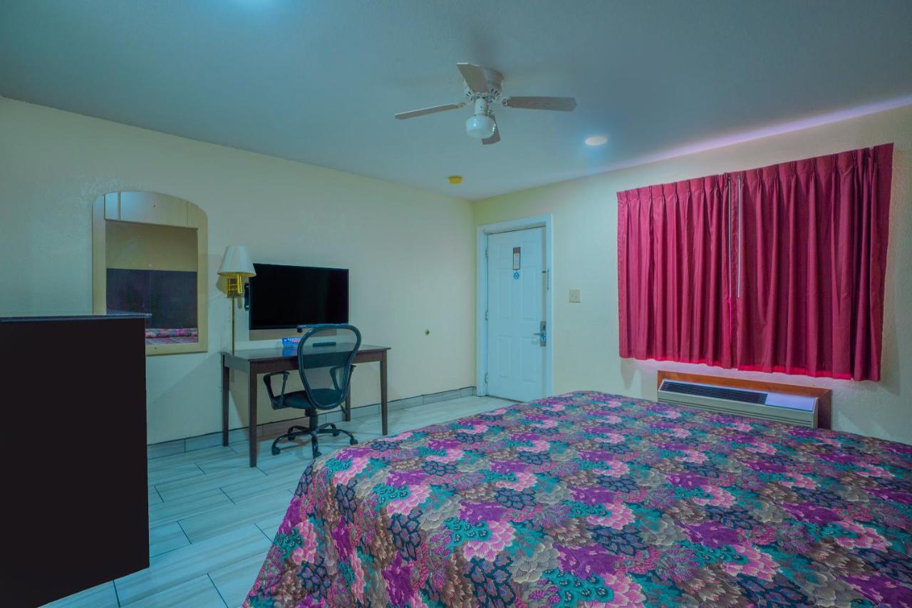 Texas Inn San Benito Near Harlingen Luaran gambar